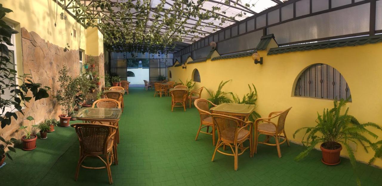 Jaguar Hotel Mikolajiv Kültér fotó